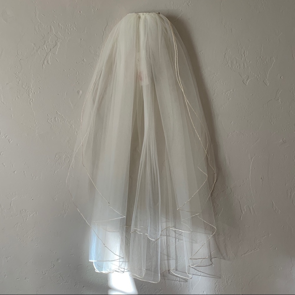 Short Veil - Never Worn - New With Tags